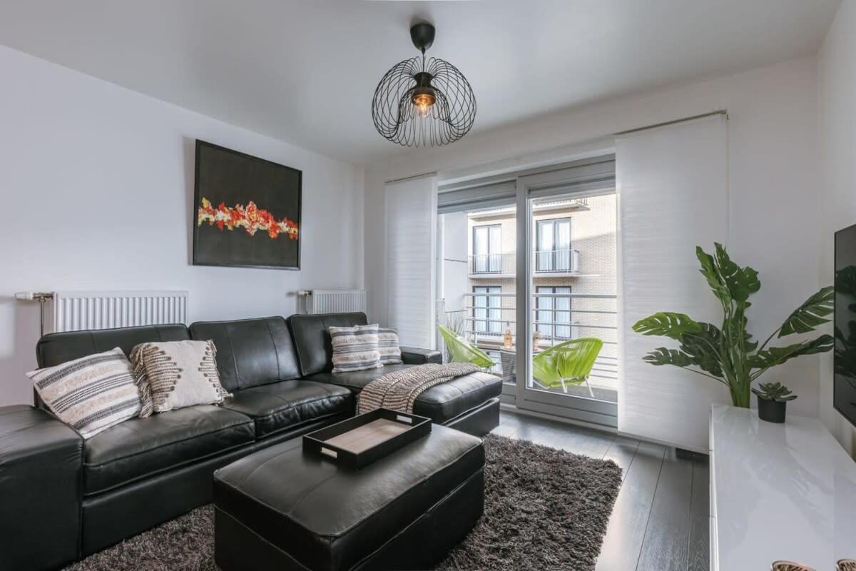 Modern apartment near the beach