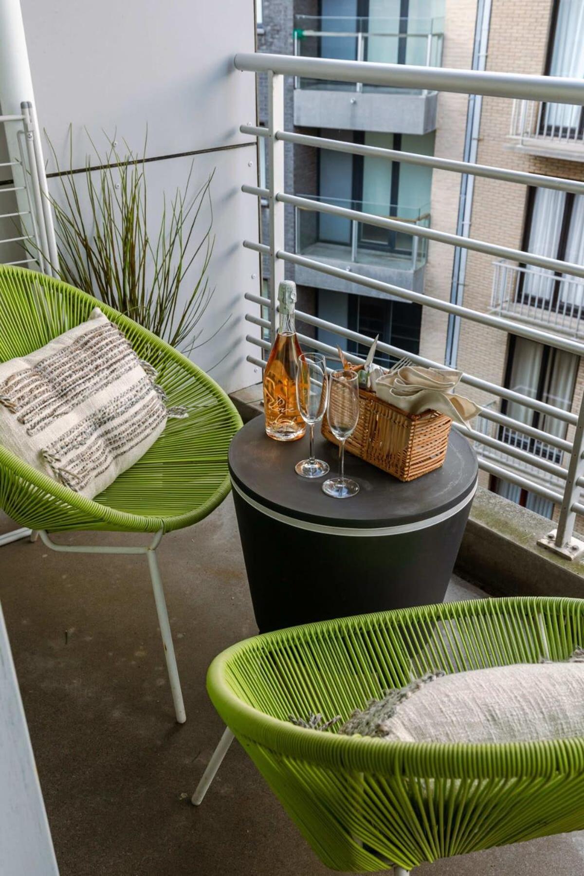 Modern apartment near the beach
