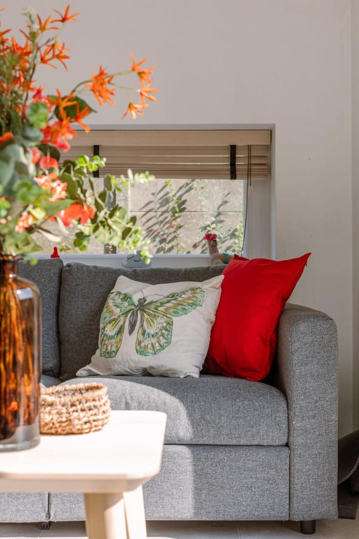 Family-Friendly House with sunny terrace and garden