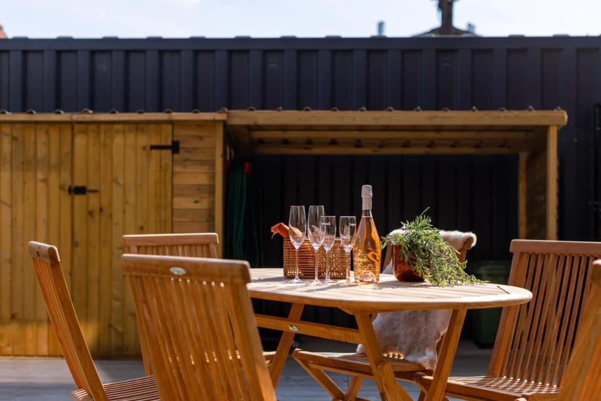 Family-Friendly House with sunny terrace and garden