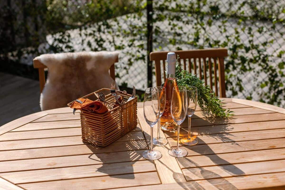 Family-Friendly House with sunny terrace and garden