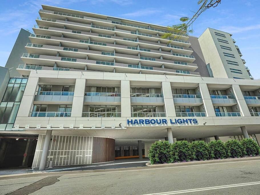Stunning Waterfront Apartment in 5-star Complex