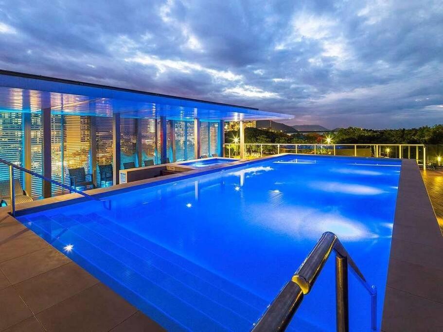 Stunning Waterfront Apartment in 5-star Complex