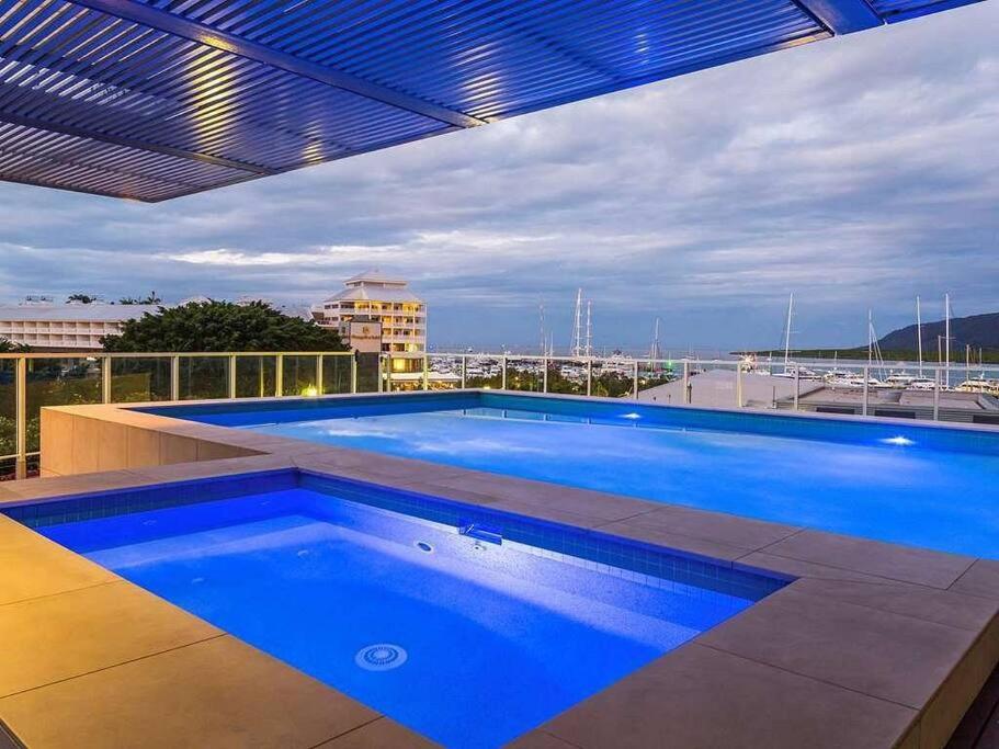 Stunning Waterfront Apartment in 5-star Complex
