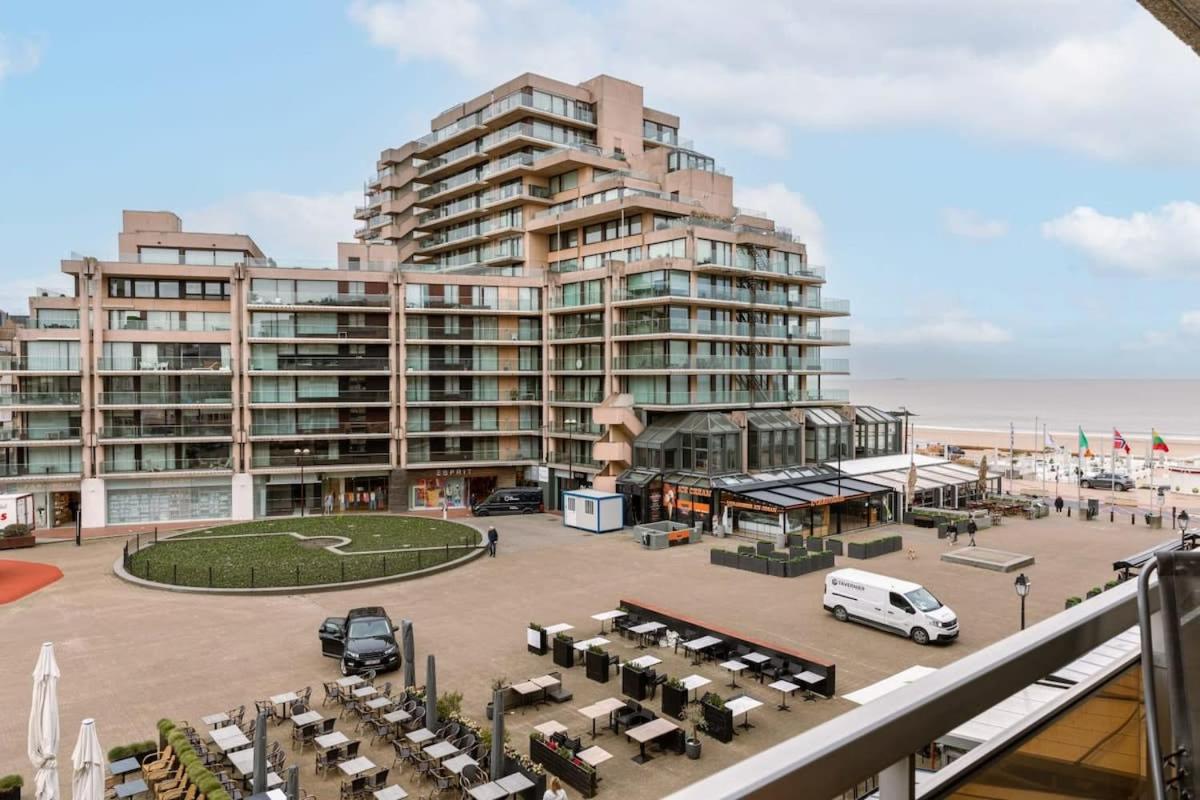 Modern apartment in centre of Knokke
