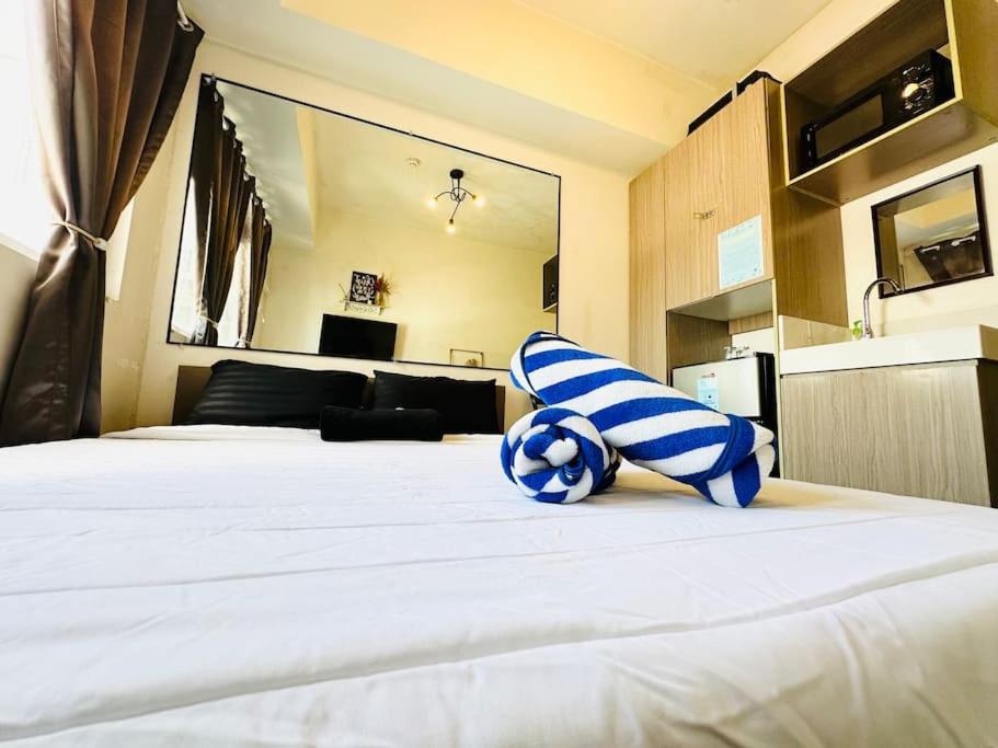 Great View@Fully Equipped Condo w/ WiFi NETFLIX @the Metro view 3