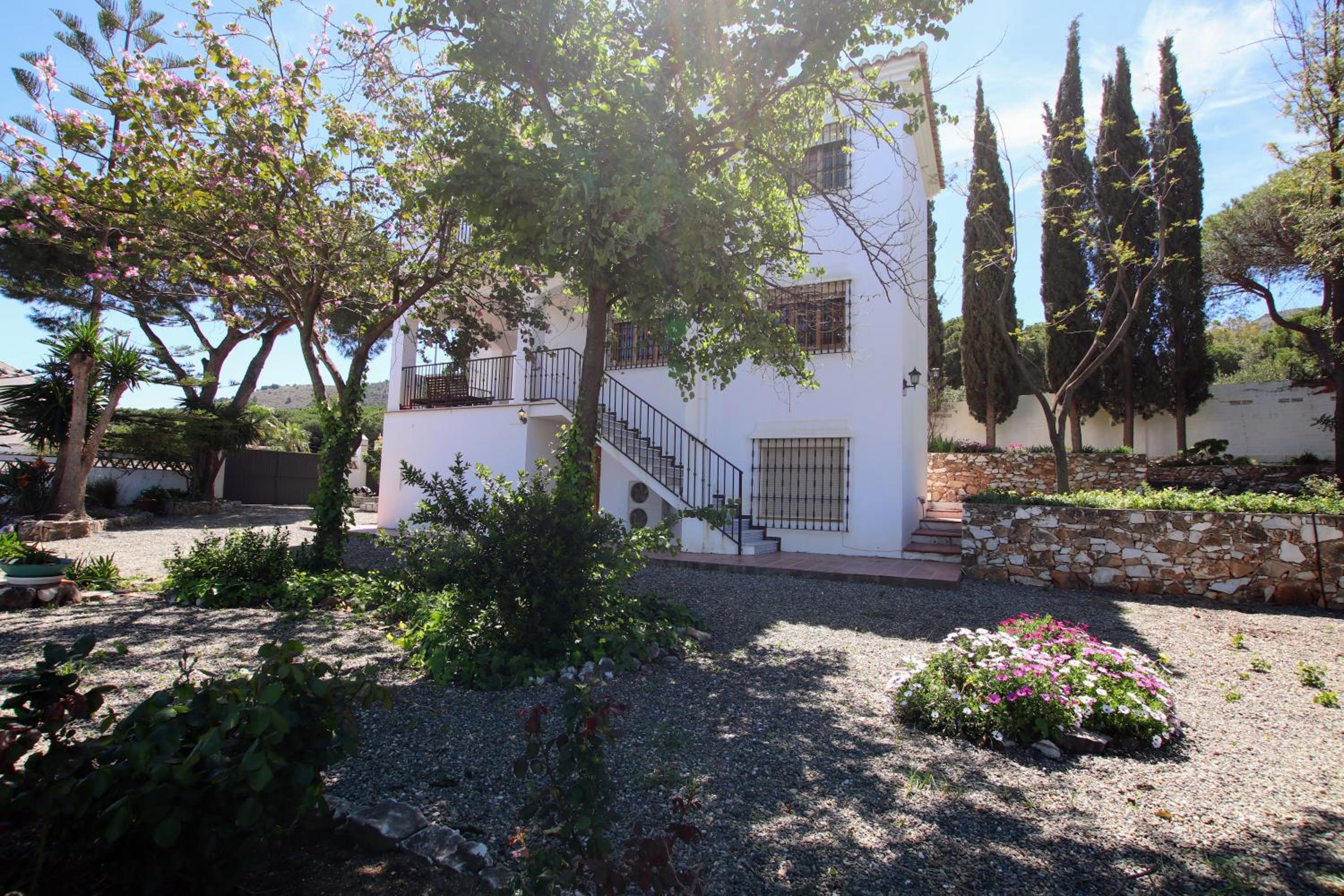 TESS Villa Madison