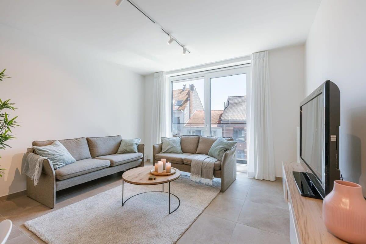 Bright apartment at the harbor of Ostend