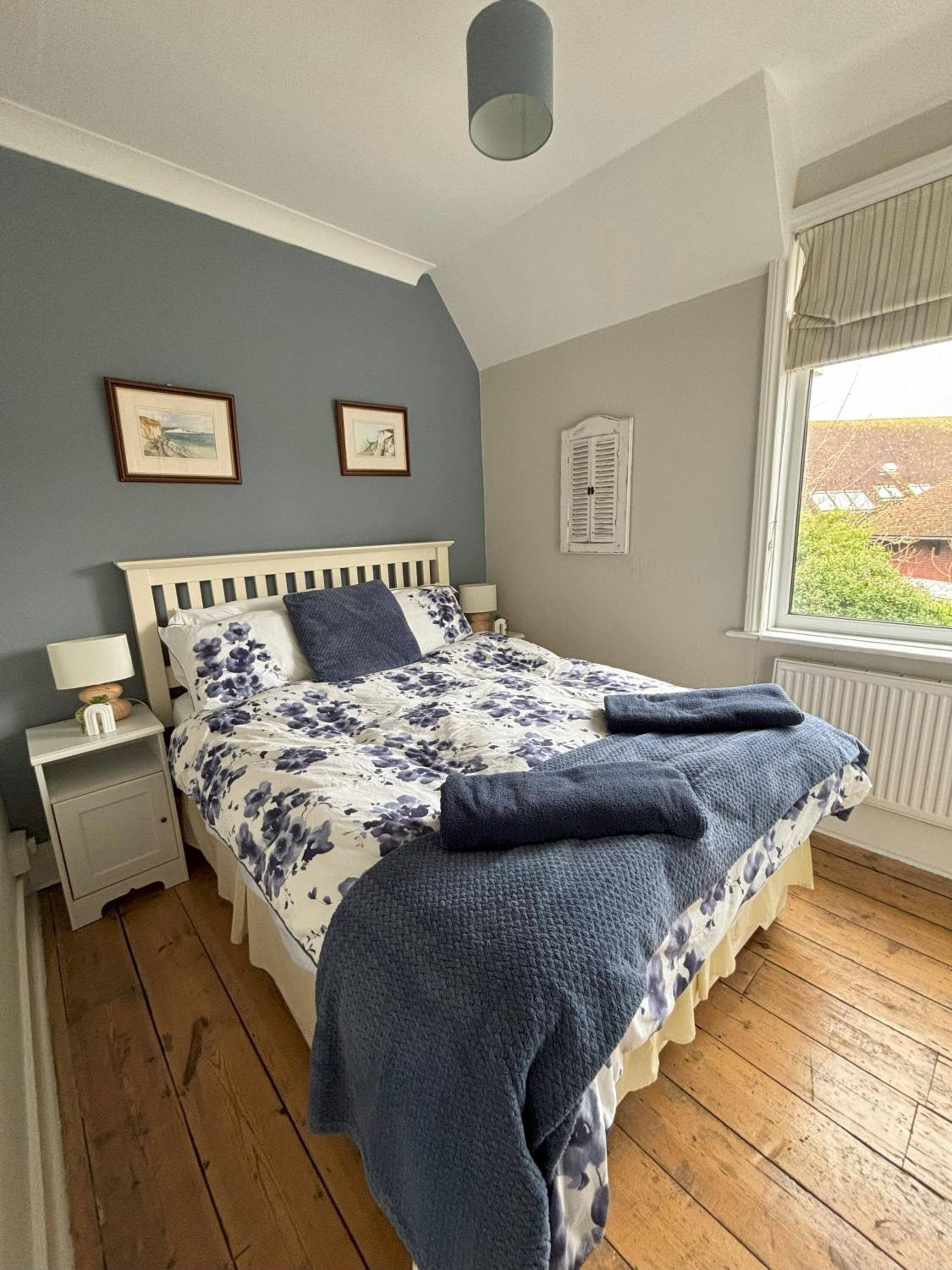Downs Gate Cottage view 4