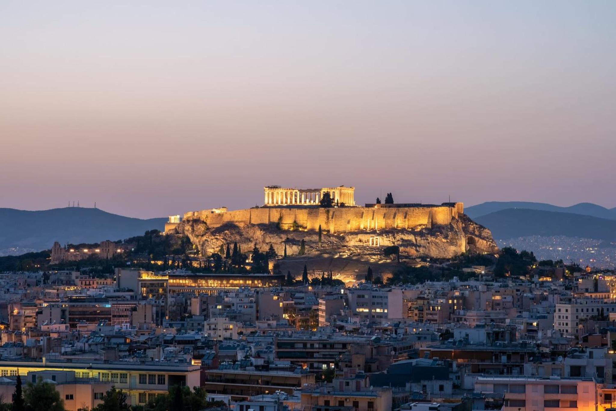 Urban APT with Stunning Acropolis View & Roofdeck 1