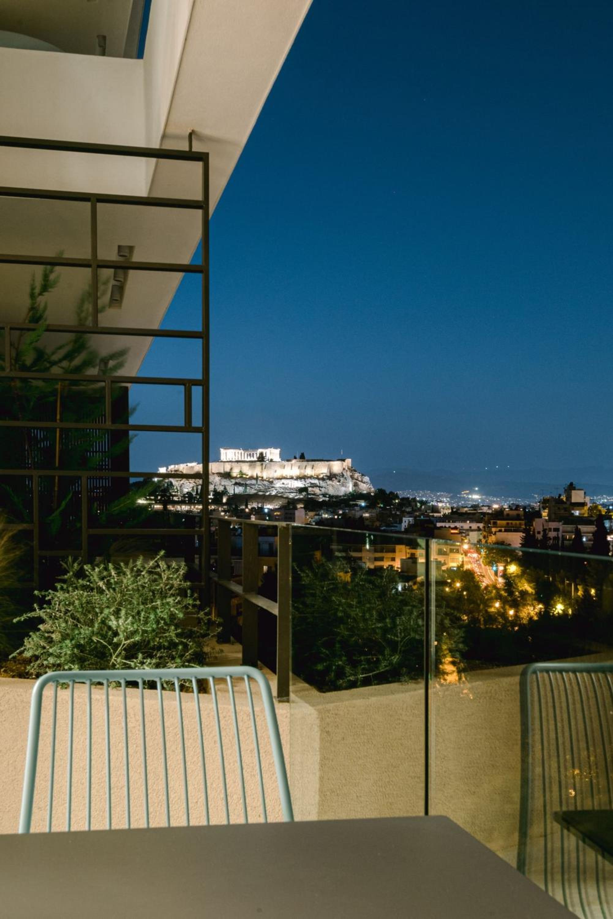 Urban APT with Stunning Acropolis View & Roofdeck 1