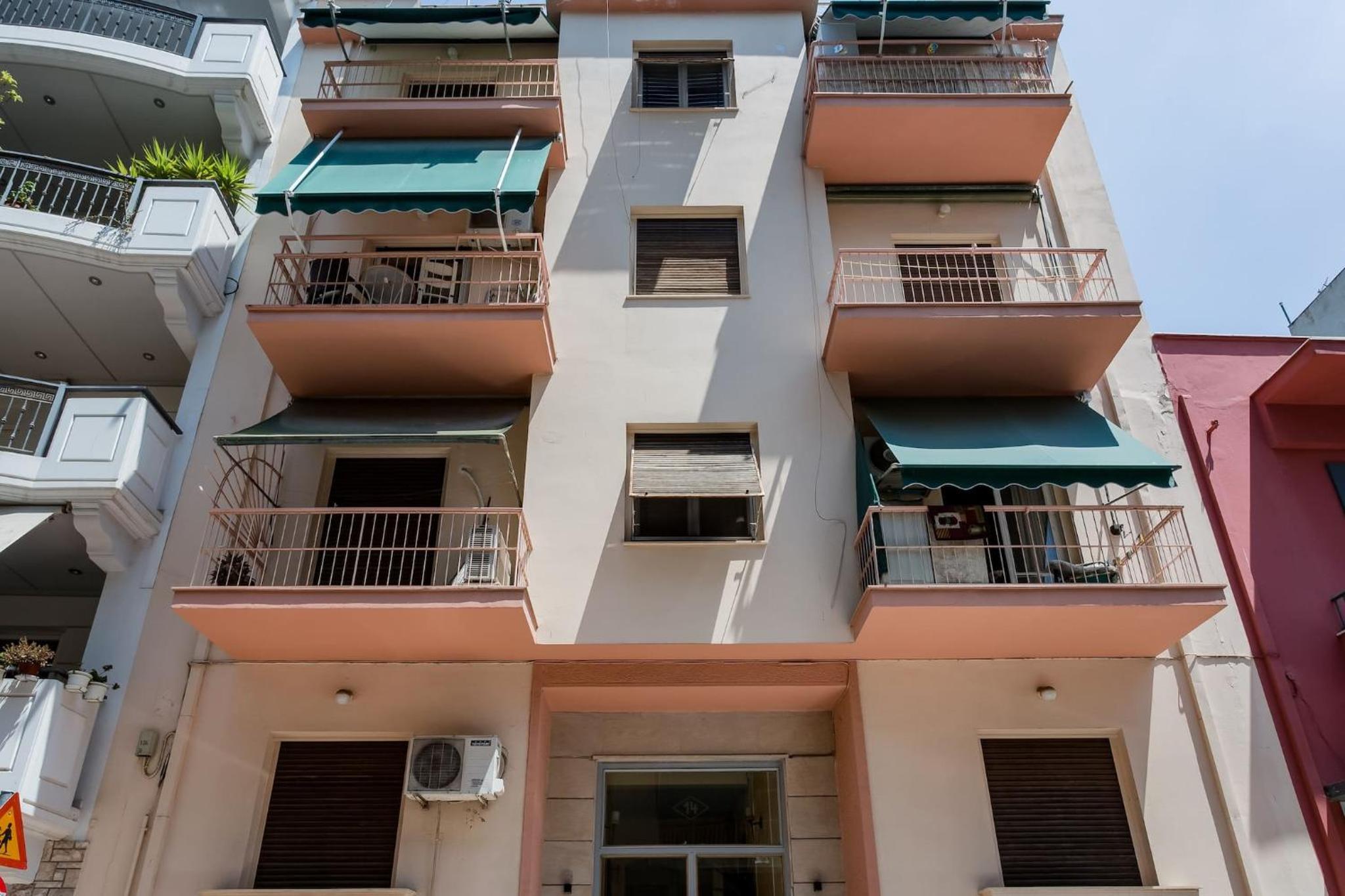 Romantic Love-Nest Studio Near Acropolis & Metro
