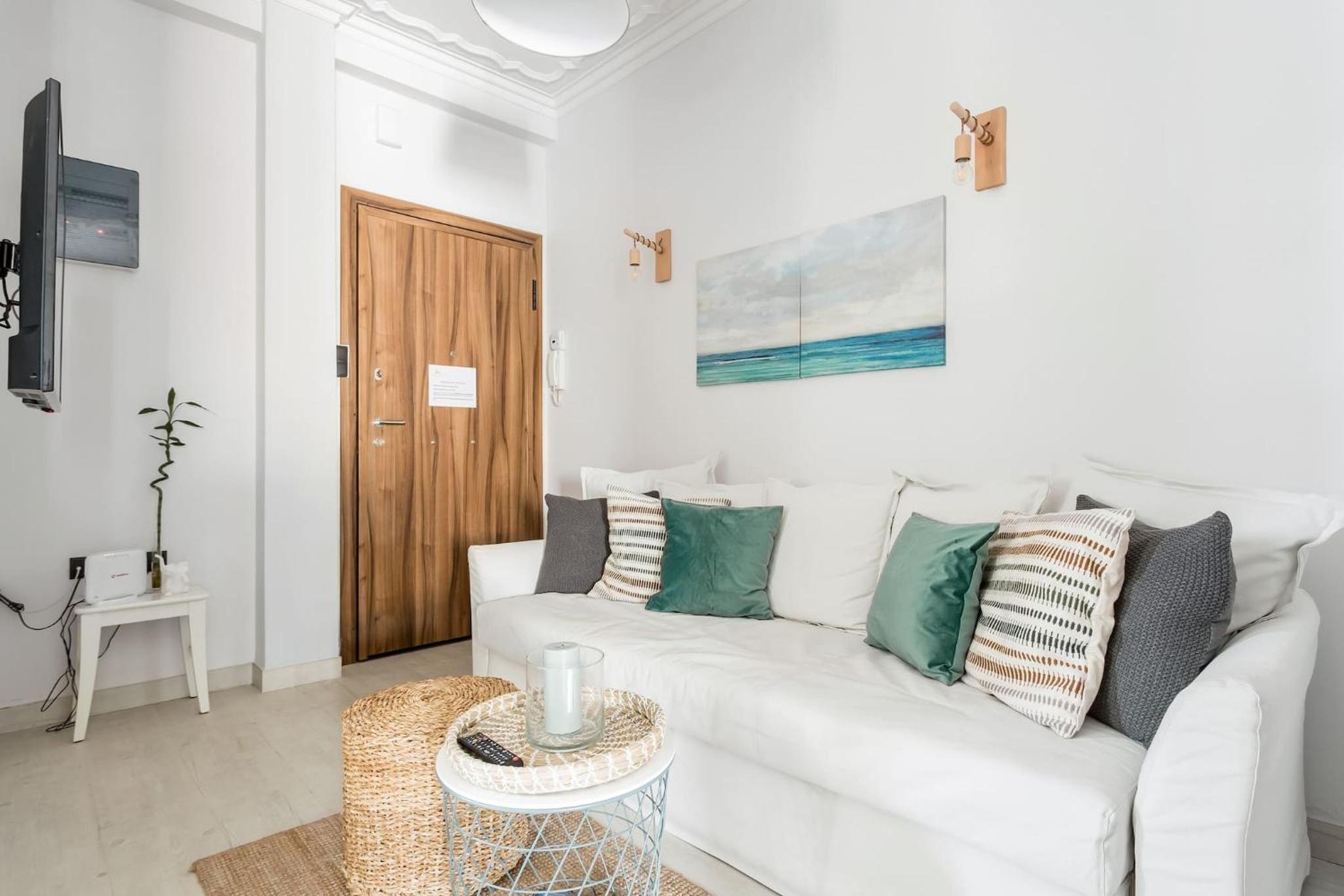 Romantic Love-Nest Studio Near Acropolis & Metro