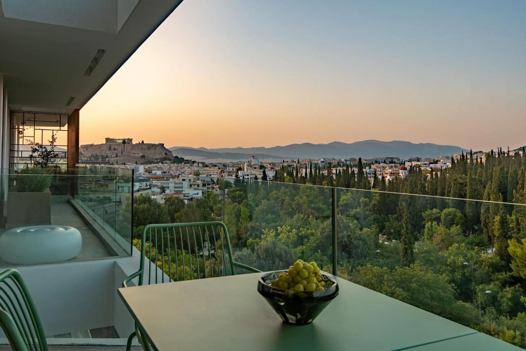 Kalypso, Urban Apartment with Unique Views of The Acropolis! 2