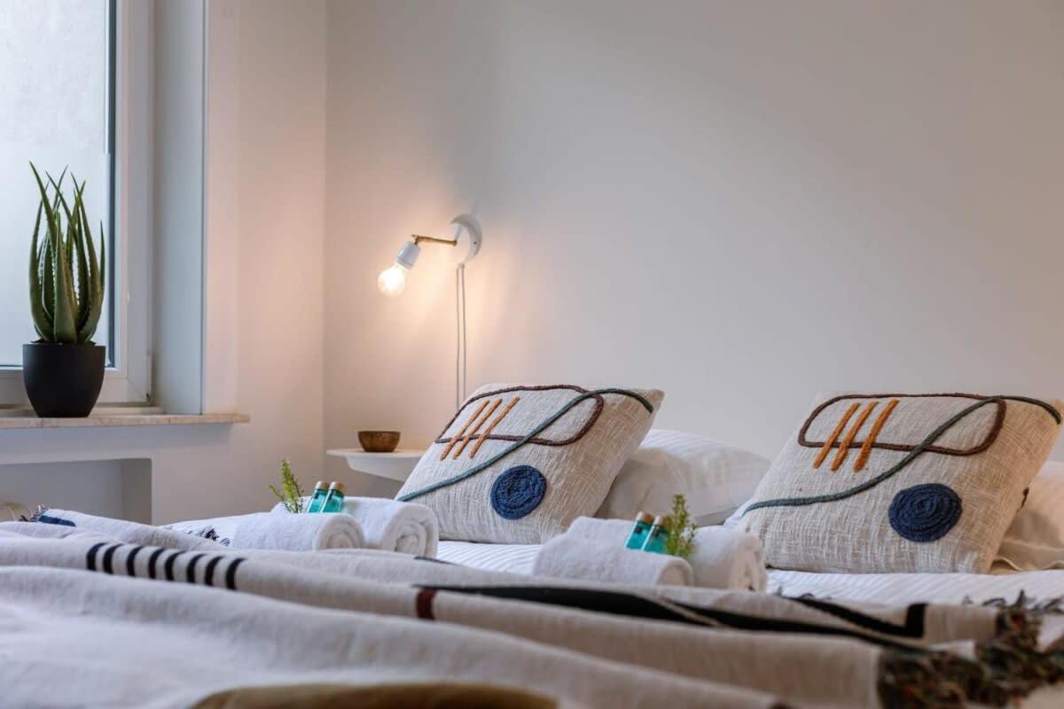 Huswell - Warm & cozy lateral seaview apartment