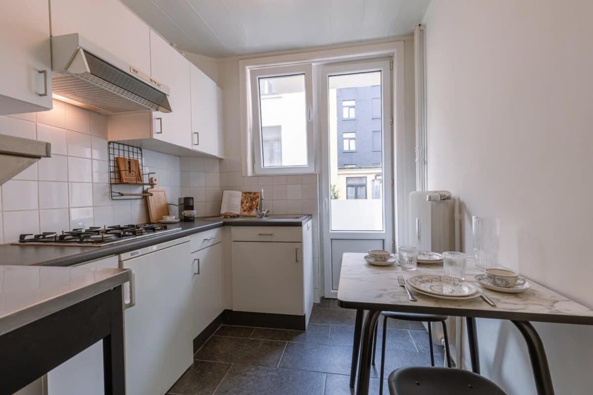 Huswell - Warm & cozy lateral seaview apartment
