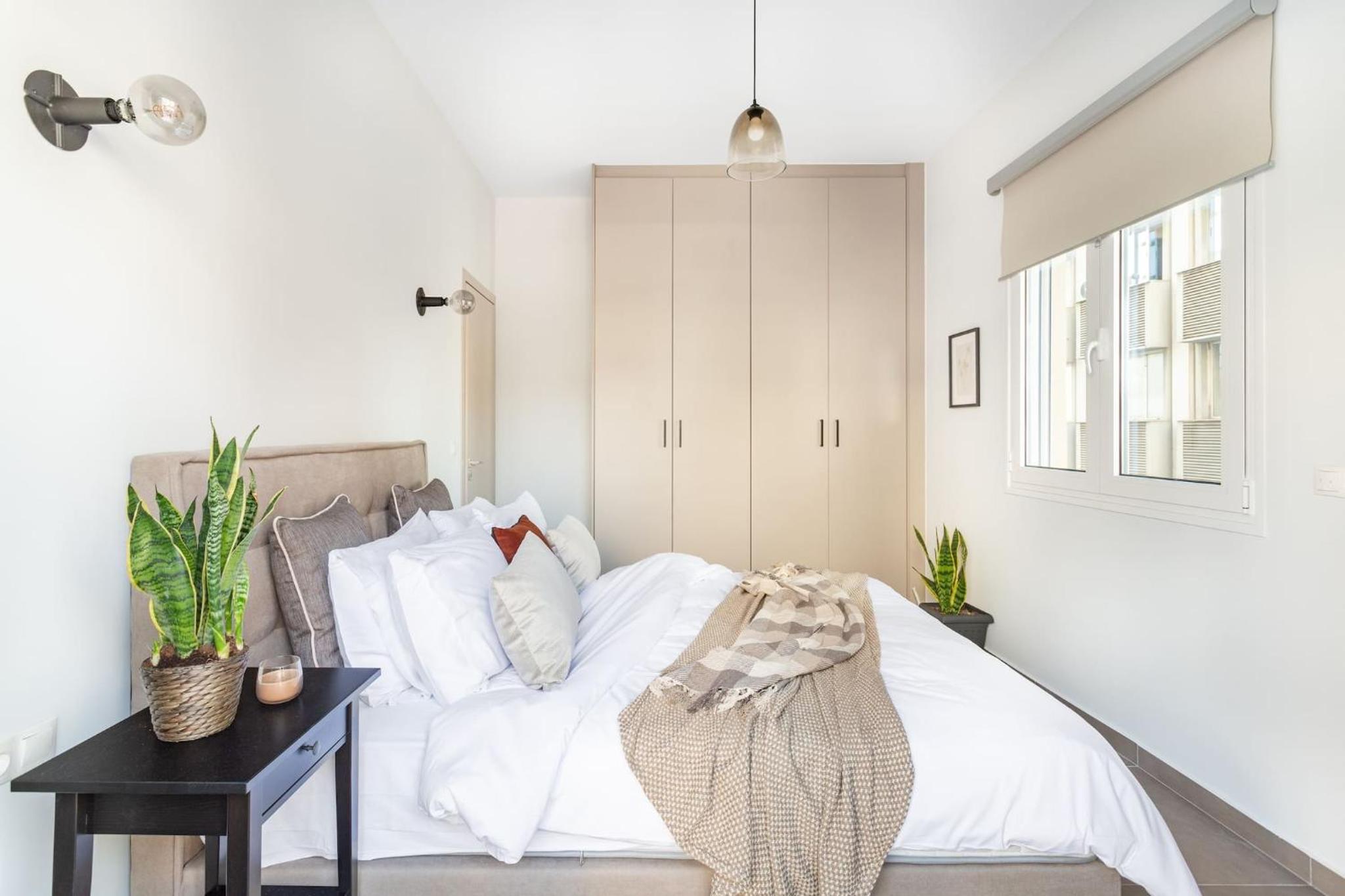 Stylish, 3-brdm Family Apartment near Acropolis!