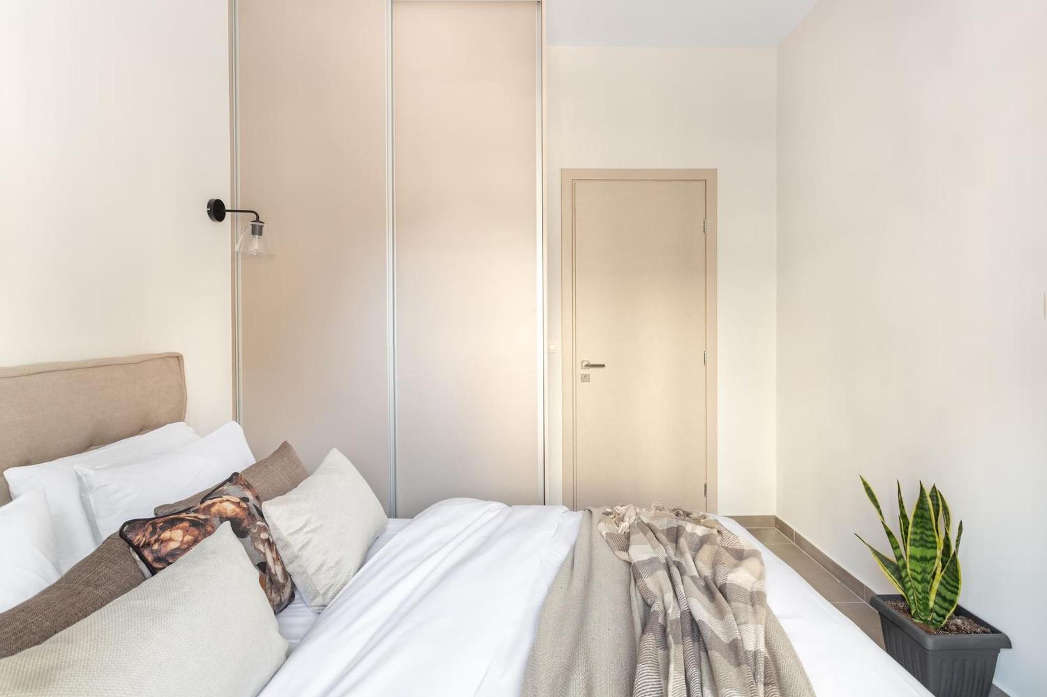 Stylish, 3-brdm Family Apartment near Acropolis!
