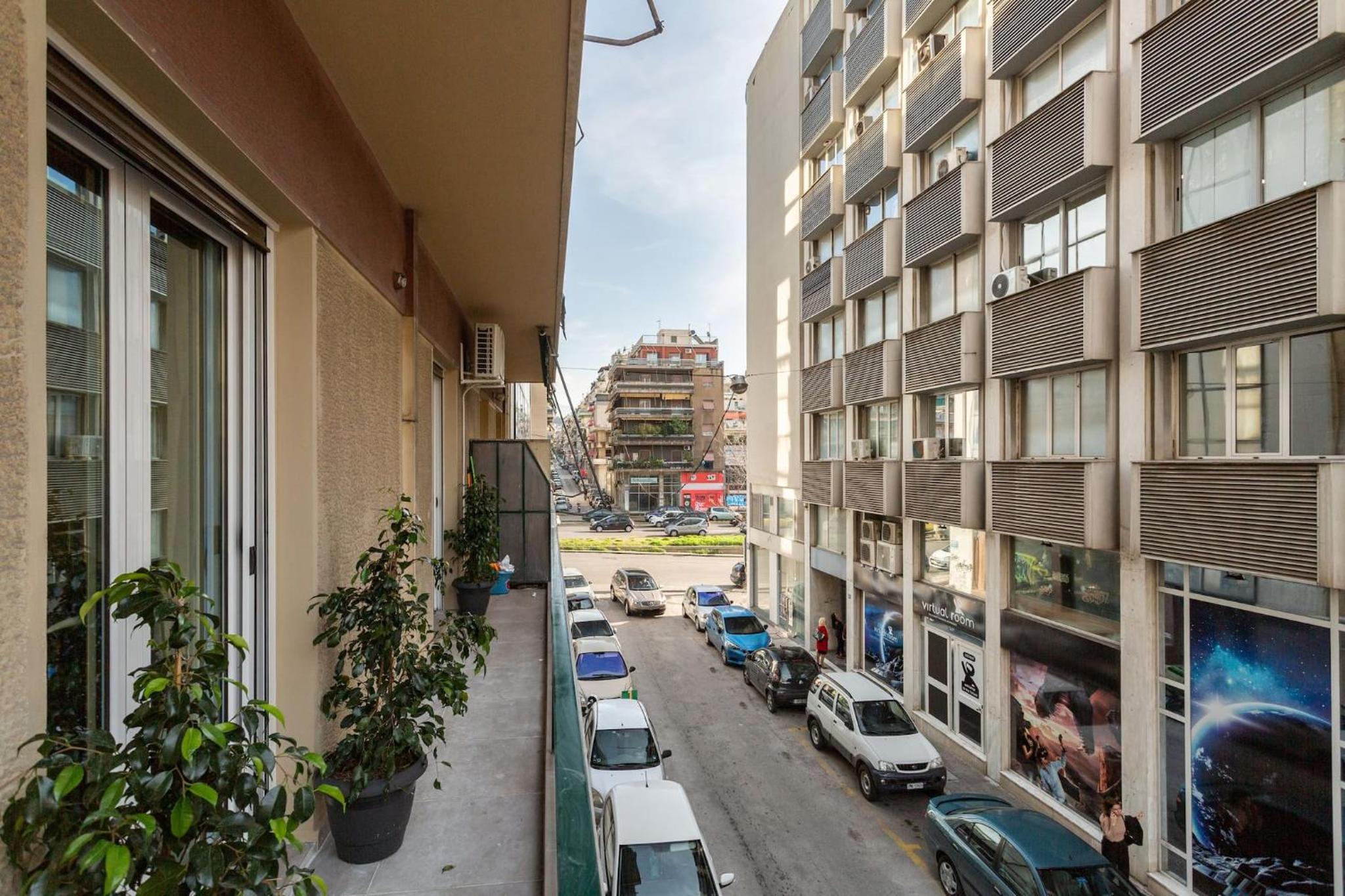 Stylish, 3-brdm Family Apartment near Acropolis!