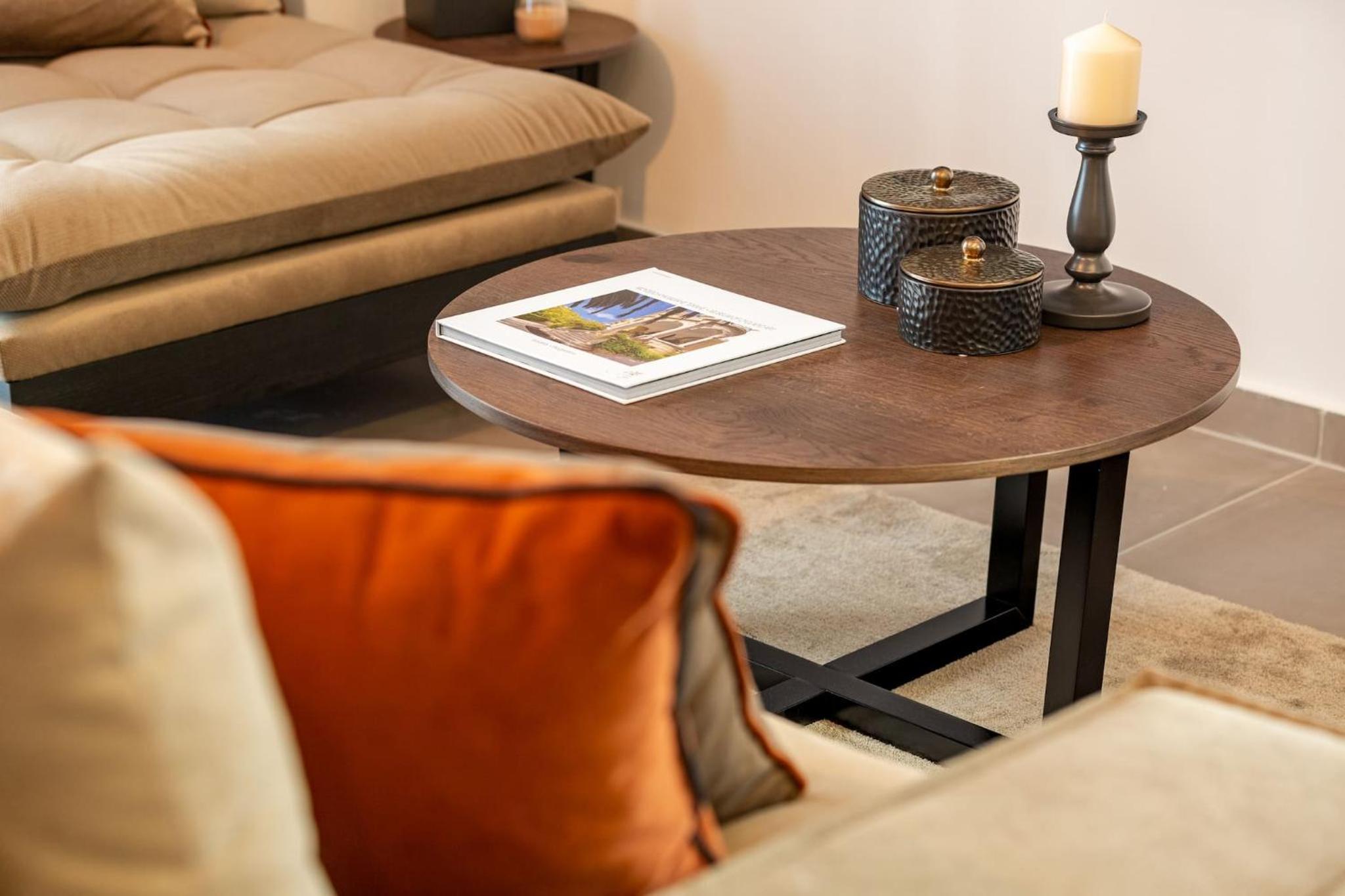 Stylish, 3-brdm Family Apartment near Acropolis!