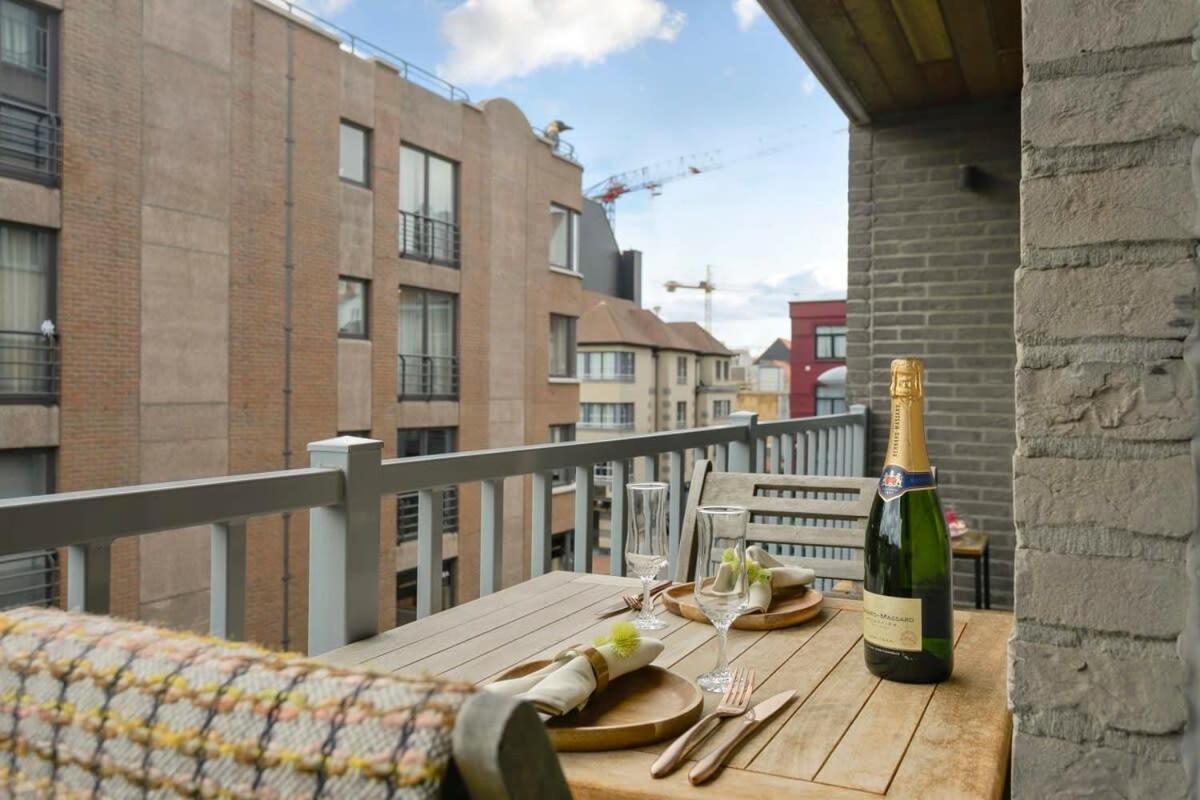 Stunning new and modern apartment with large terrace and free parking view 2
