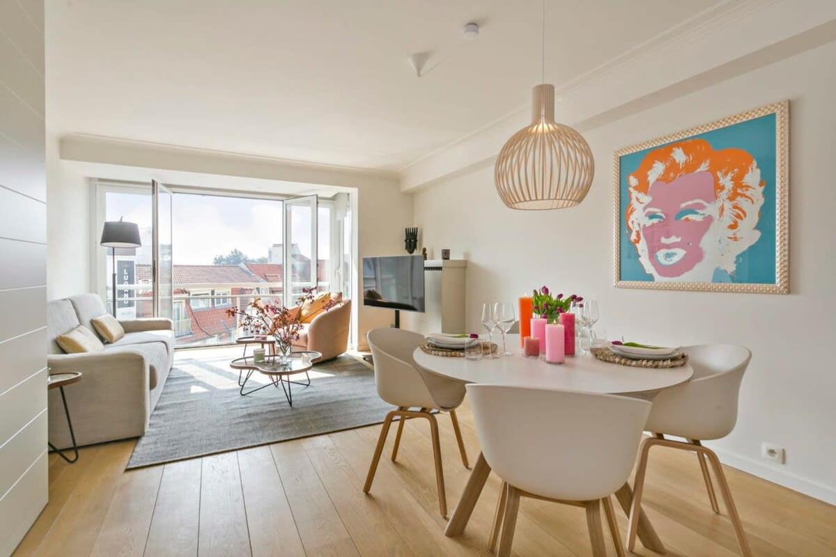 Stunning sunny renovated apartment on top location in 't Zoute