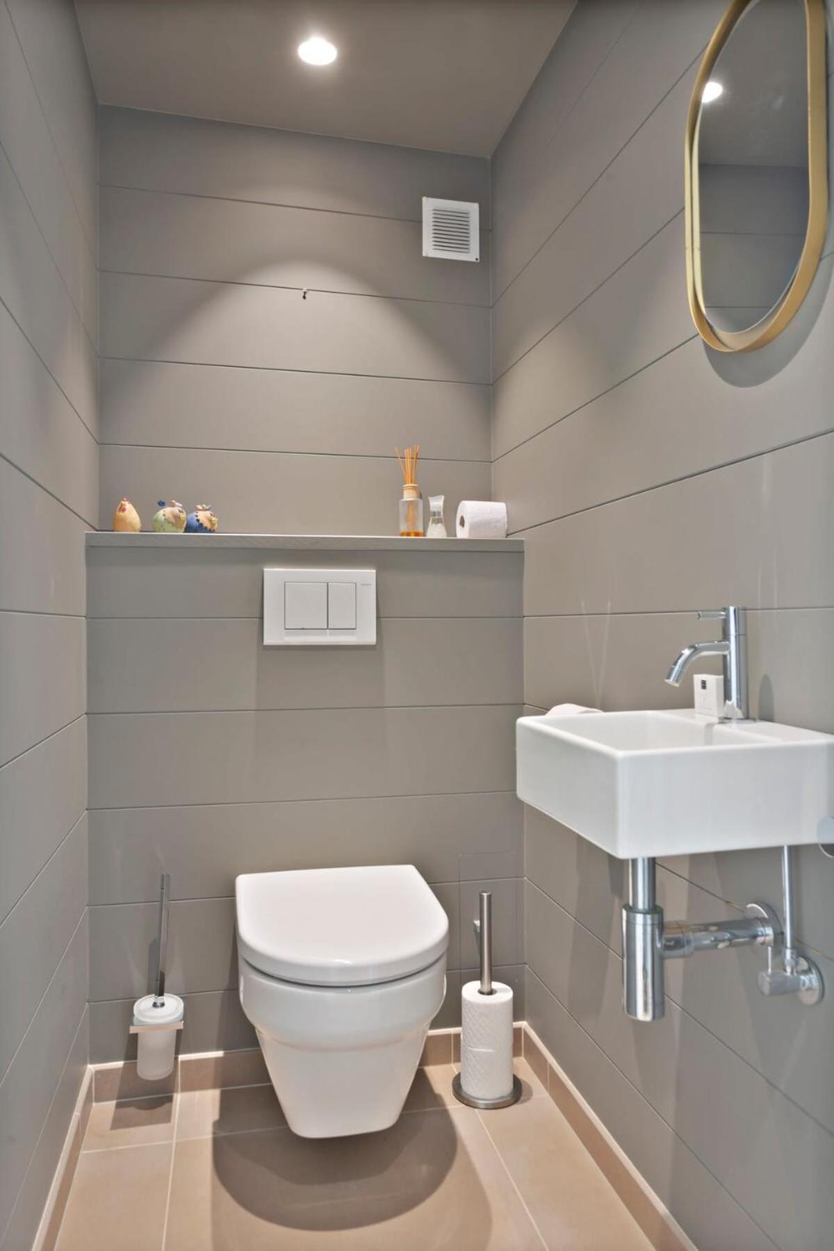 Stunning sunny renovated apartment on top location in 't Zoute