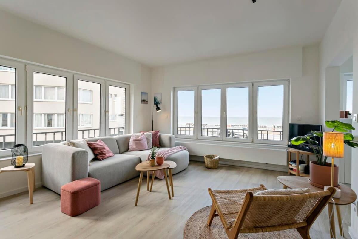 Stylishly refurbished family apartment with stunning sea view