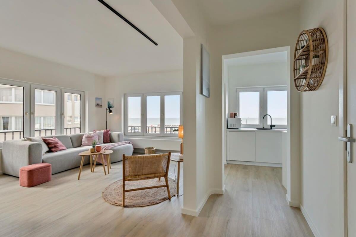 Stylishly refurbished family apartment with stunning sea view