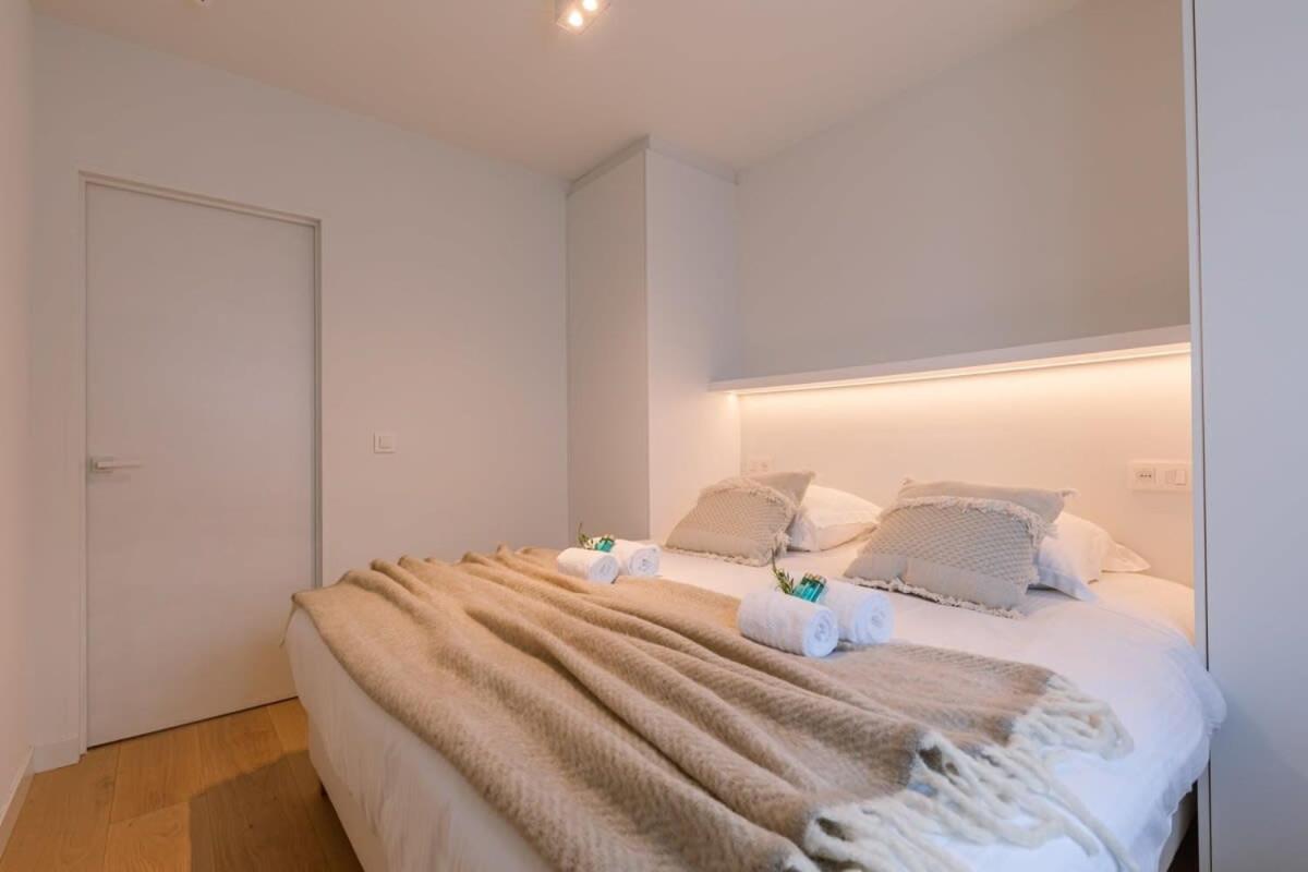 Spacious two bedroom apartment in Knokke view 4