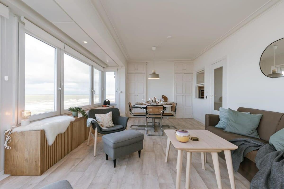 Huswell - Beautiful seaview apartment with private garage