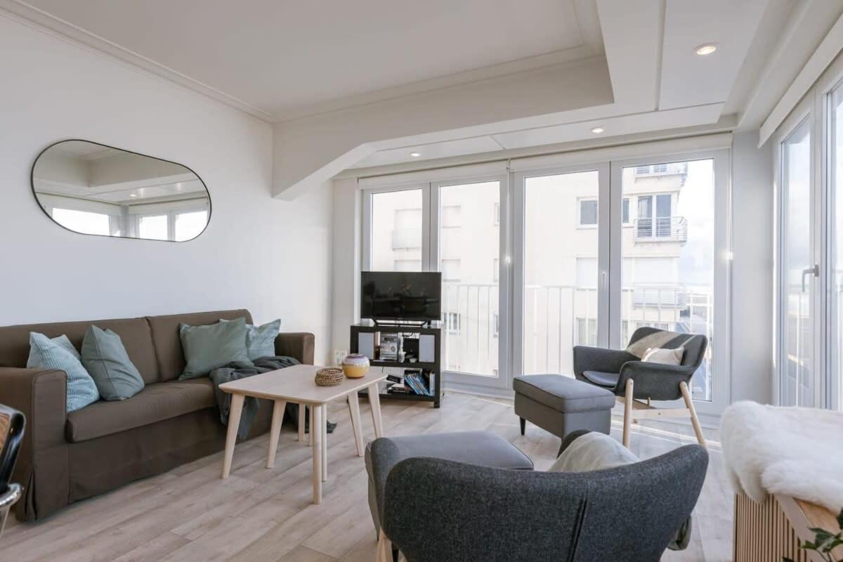 Huswell - Beautiful seaview apartment with private garage