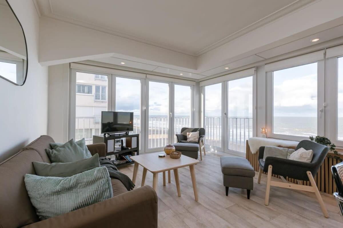 Huswell - Beautiful seaview apartment with private garage