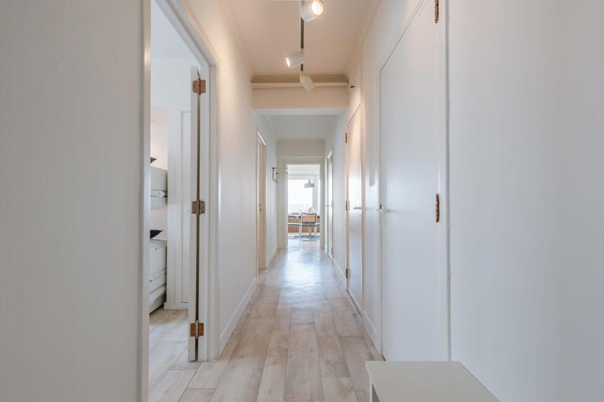Huswell - Beautiful seaview apartment with private garage