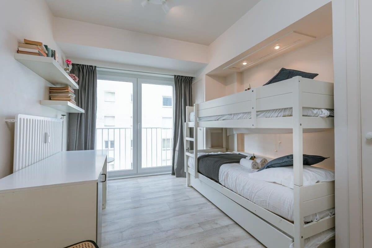 Huswell - Beautiful seaview apartment with private garage