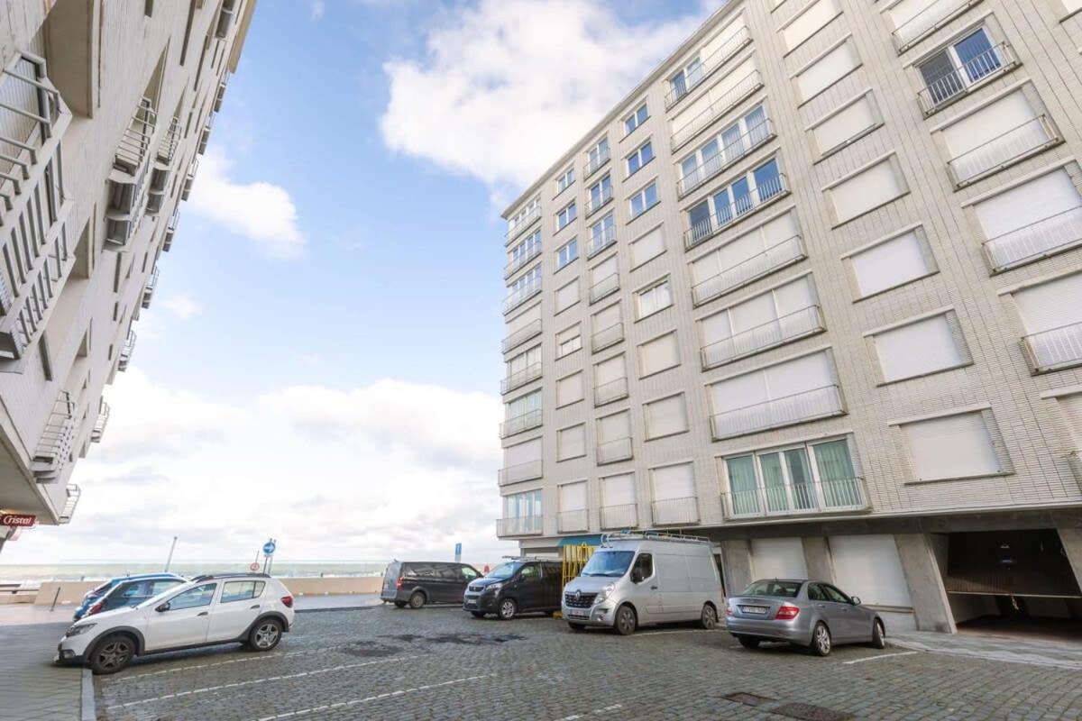 Huswell - Beautiful seaview apartment with private garage