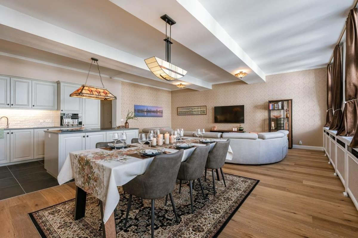 Authentic apartment in the historic center of Antwerp