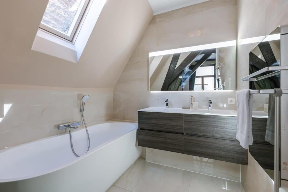 Authentic apartment in the historic center of Antwerp