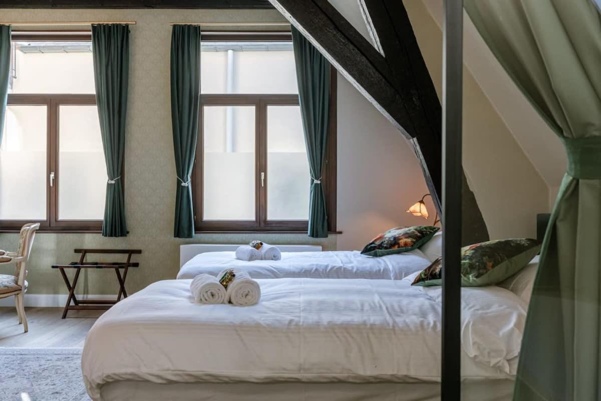 Authentic apartment in the historic center of Antwerp