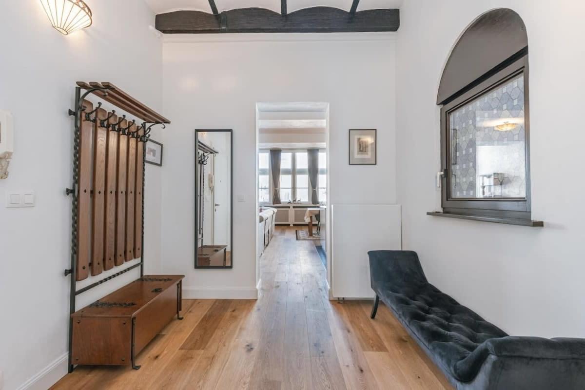 Authentic apartment in the historic center of Antwerp