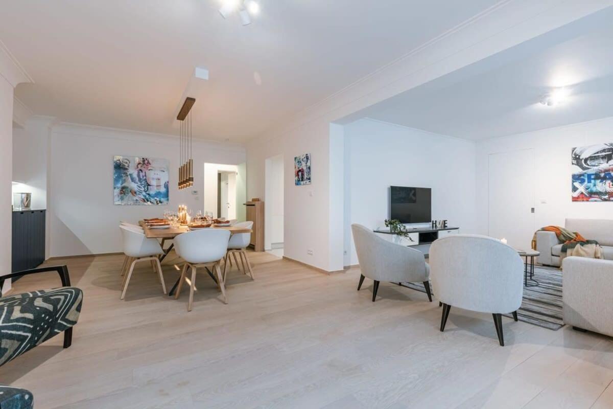 Spacious apartment with parking on prime location