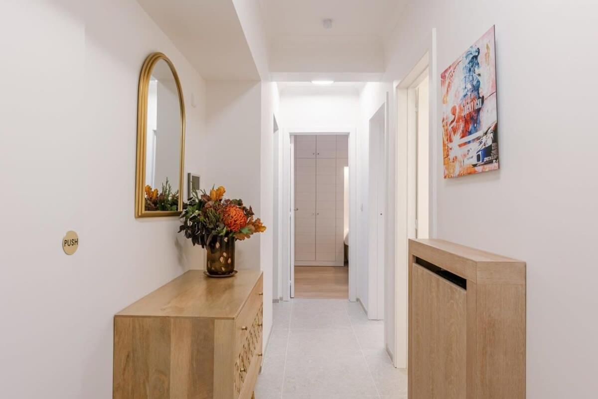Spacious apartment with parking on prime location