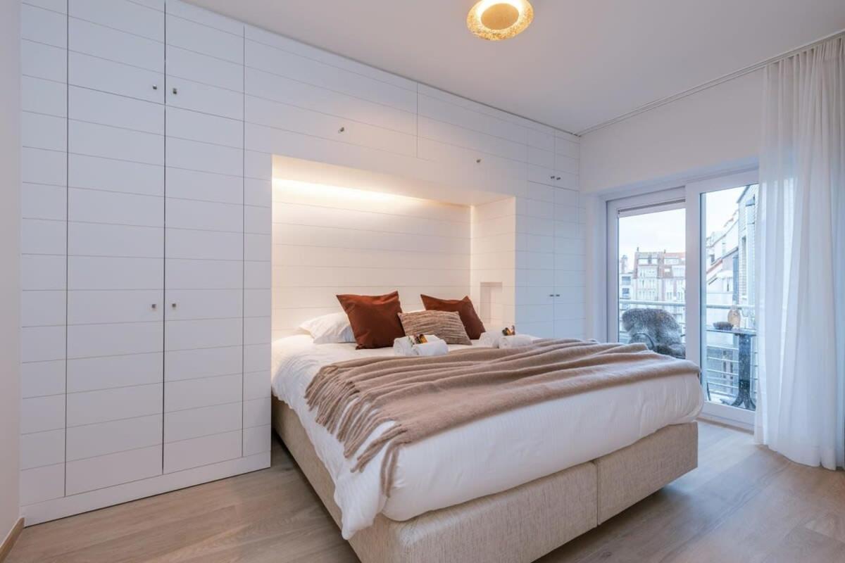 Spacious apartment with parking on prime location
