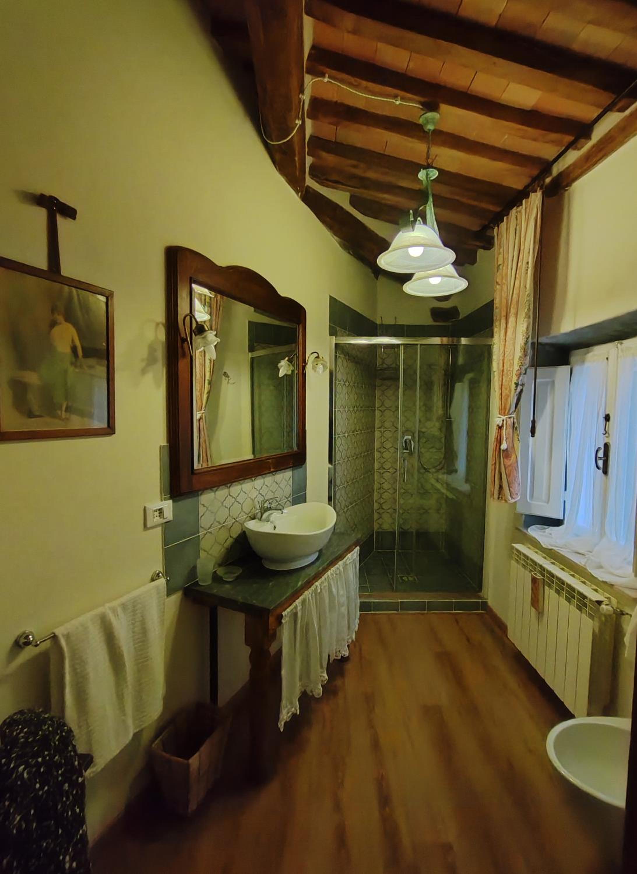 La Spelonca degli Asini en Prata — bathroom