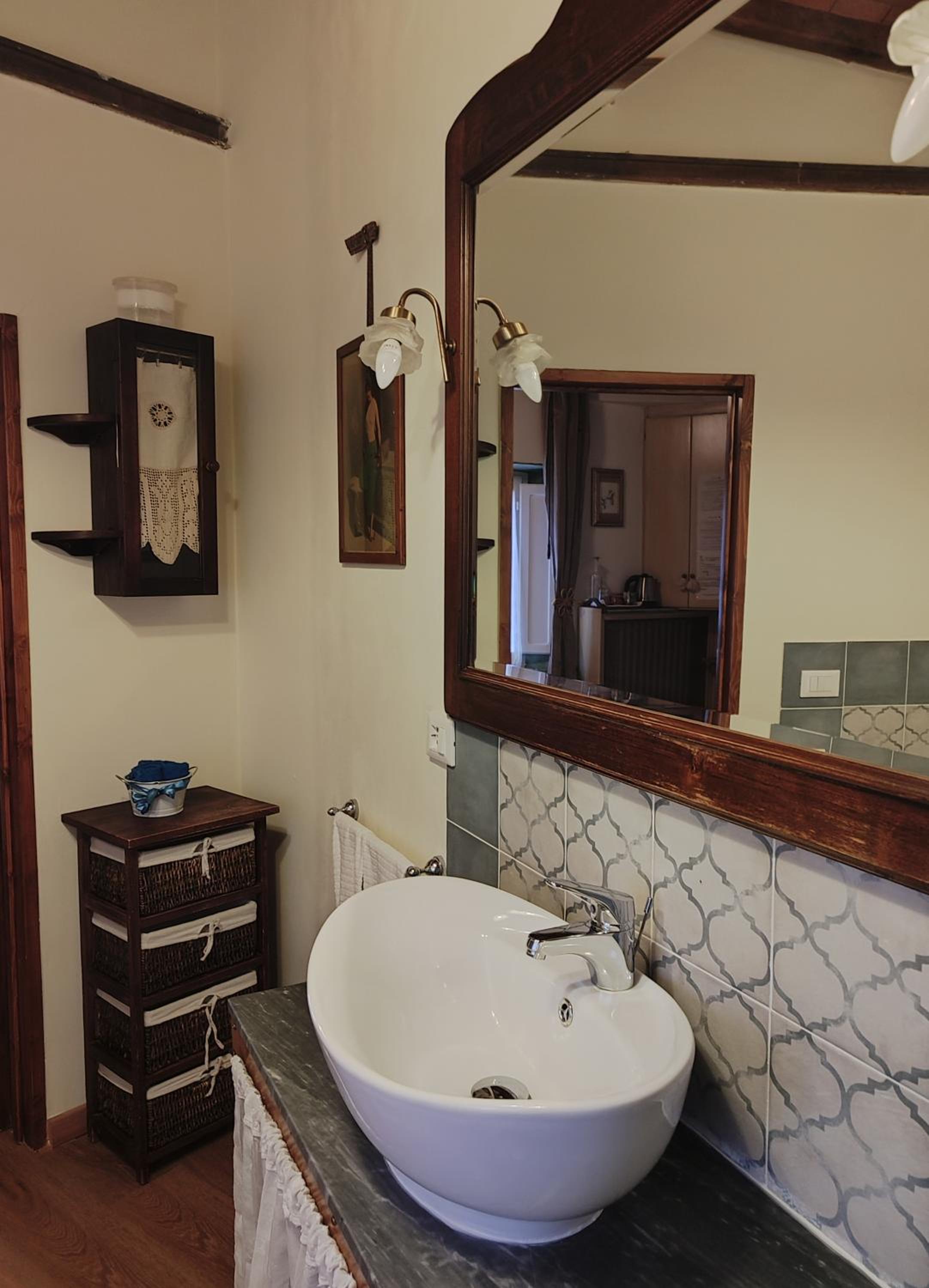 La Spelonca degli Asini en Prata — bathroom