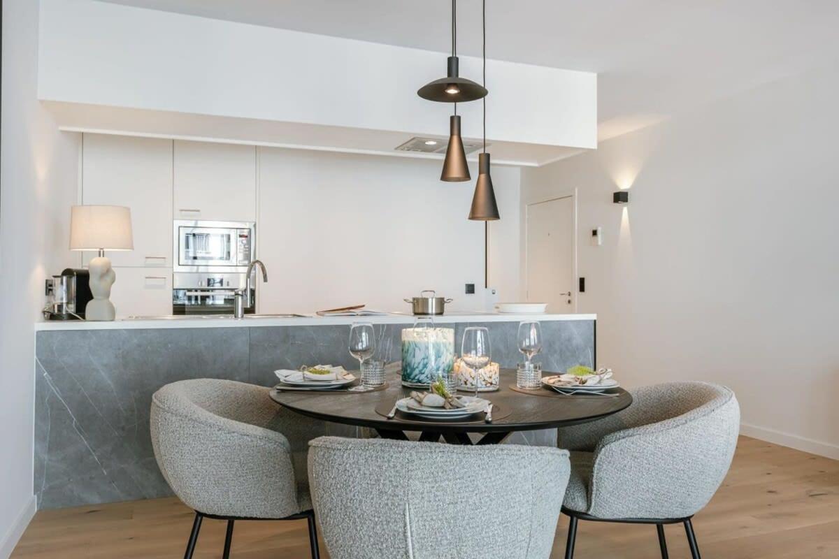 High-end apartment in centre of Knokke with parking