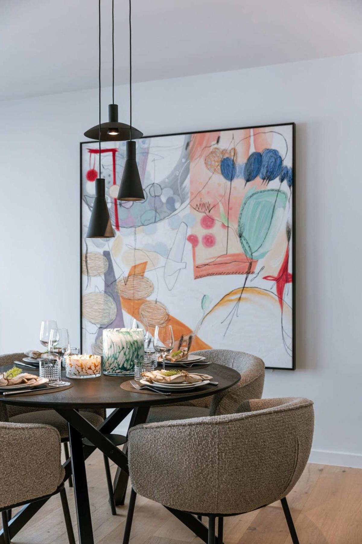 High-end apartment in centre of Knokke with parking