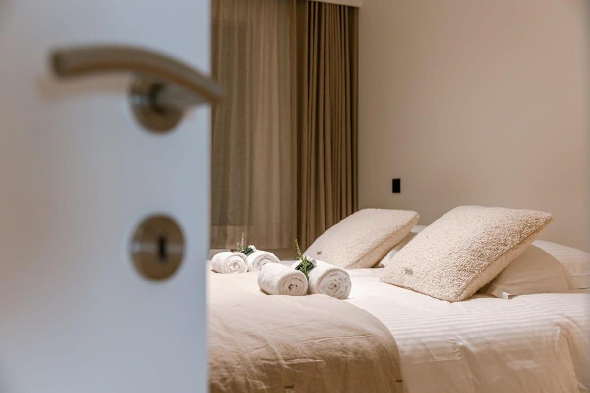 High-end apartment in centre of Knokke with parking