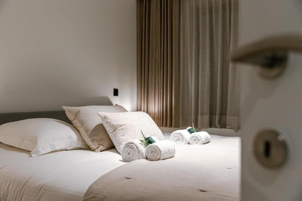 High-end apartment in centre of Knokke with parking