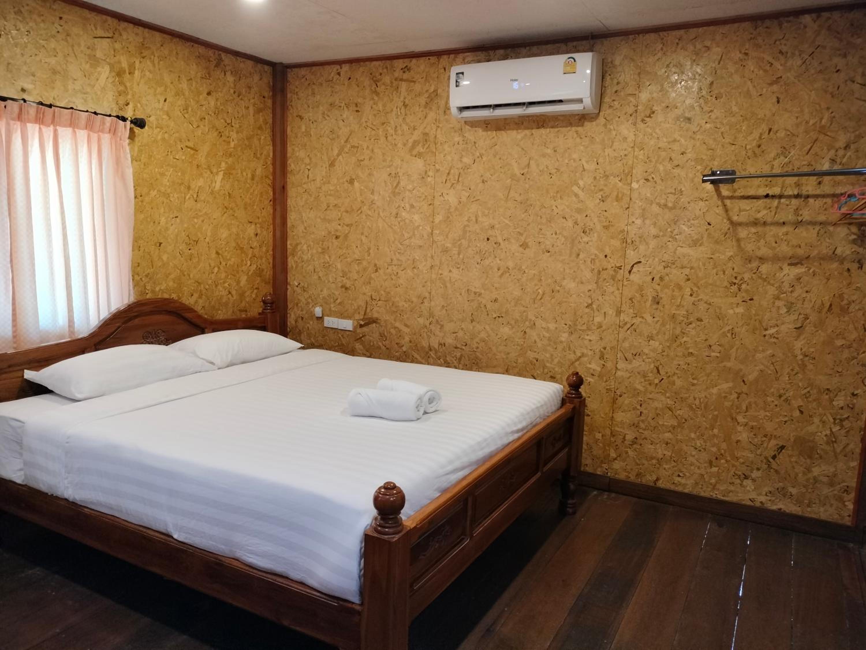 ฟาดิลบังกะโล Fadel bungalow